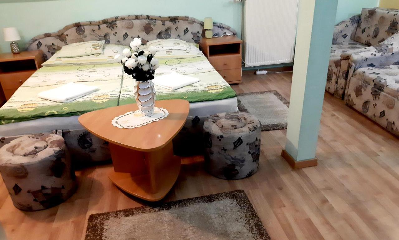 Panorama Szallas Μίσκολτς Εξωτερικό φωτογραφία
